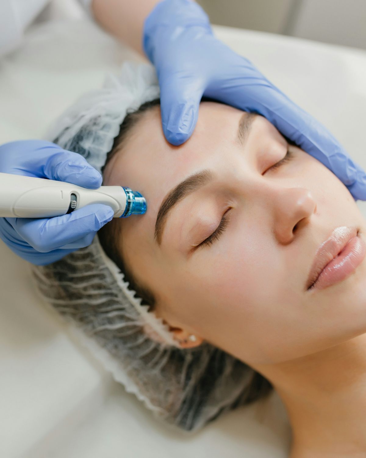 Consult de dermatologie clinică la Clinica Doctor Jolie, Alba Iulia